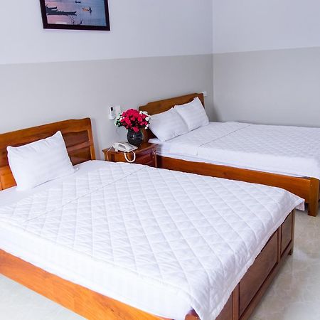 Hoang Thinh Hotel Kon Tum Exterior photo